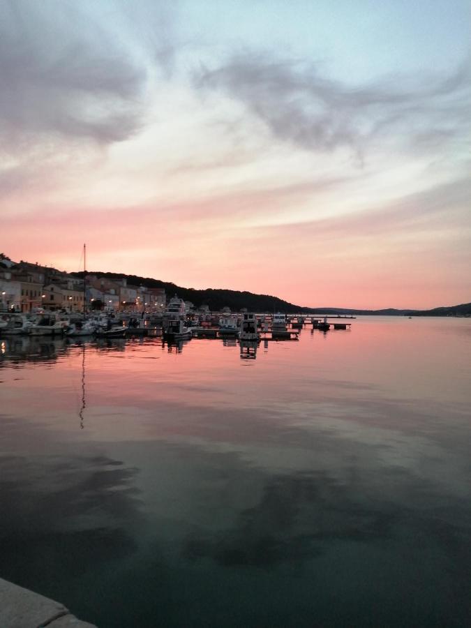 Apartment Rojal Mali Losinj Exterior photo